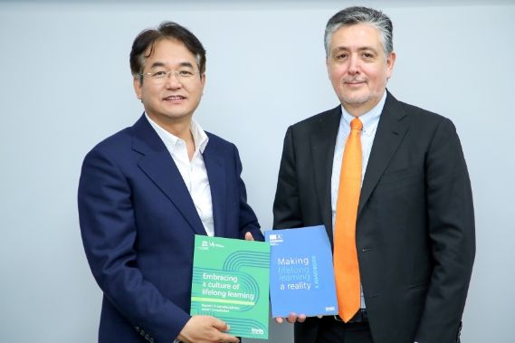 이동환 고양시장-유네스코 평생학습연구소 라울 발데스 코테라 정책본부장 간담회