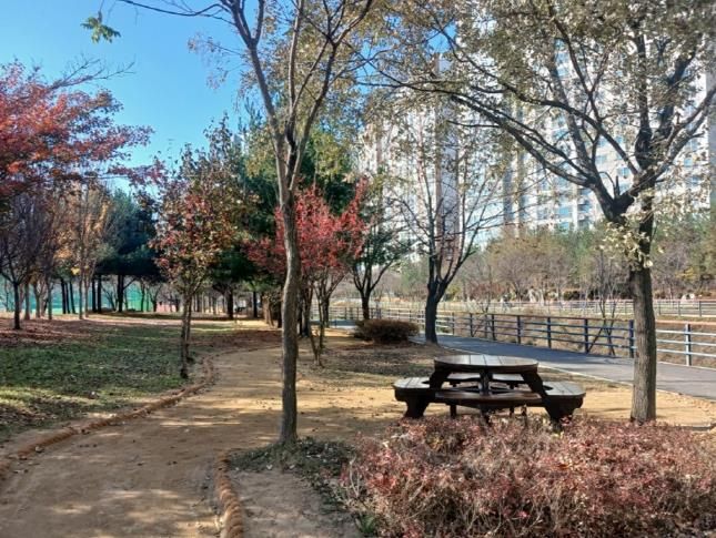 의정부시, 맨발 황톳길‧오솔길로 시민 건강과 휴식 공간 확장