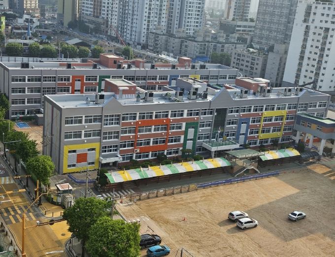 인천부원초, 인천산곡남초외벽개선 및 외부창호 개선공사 완료