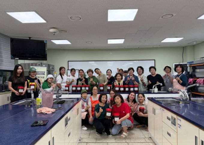 한국생활개선포천시연합회, 다문화가족 여성 대상 ‘다용도 양념장 만들기’ 재능봉사 실시