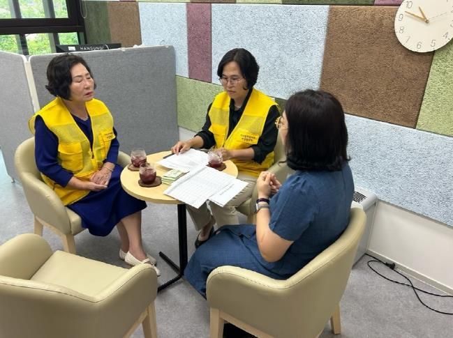 안성시 대덕면 지역사회보장협의체 특화사업 '새로운 이웃 한 끼 식사지원 이용권 전달'