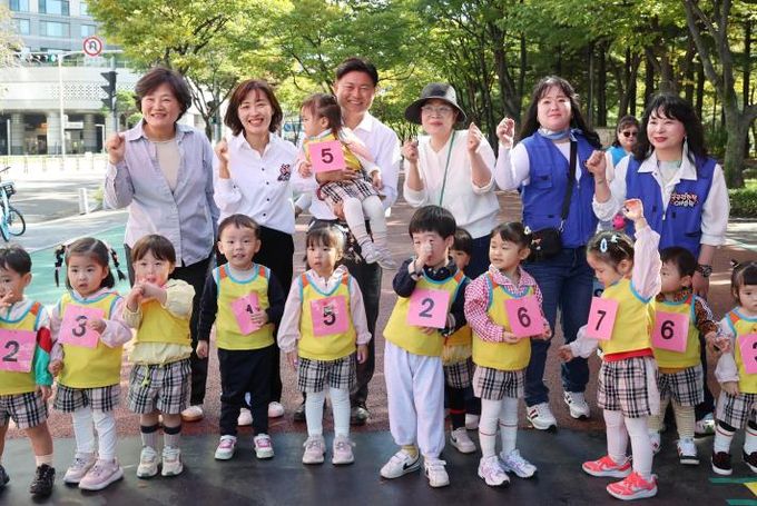 부천시어린이집연합회가 제24회 꼬마마라톤 대회를 개최했다.