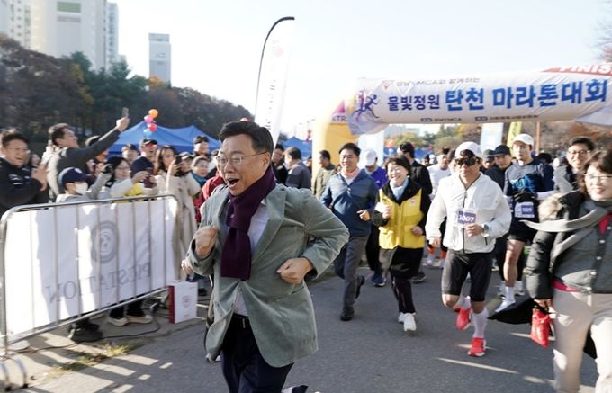 신상진 성남시장, ‘물빛정원 탄천 마라톤대회’ 참석