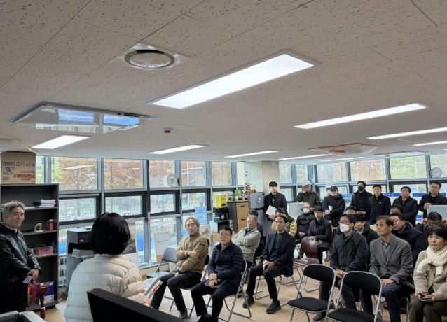 안양시가 사용자 및 전문가 등과 함께 부흥동 행정복지센터 공사 현장 예비준공검사를 실시했다