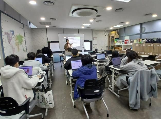 구리시청소년재단 청소년수련관, 'ᄒᆞᆫ글과 캔바로 만드는 나만의 프로필' 프로그램 성료