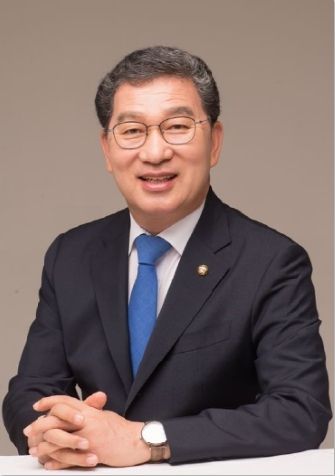 더불어민주당 신정훈 국회의원(전남 나주·화순, 국회 행정안전위원장)