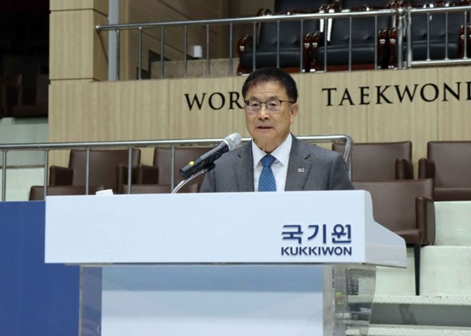 윤웅석 국기원장이 ‘2026년도 WTA 교수 및 평가위원 위촉식’에서 인사말을 하고 있다.