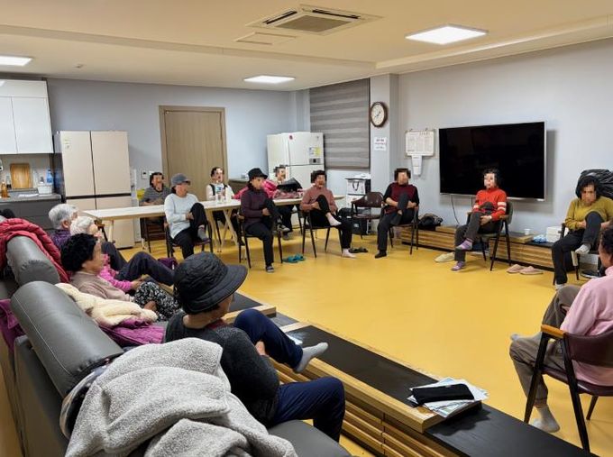 평택시 송탄보건소, 어르신 건강증진 위한 '찾아가는 실버운동교실' 운영!