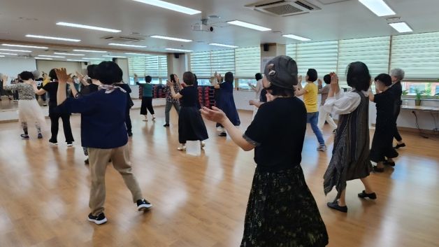 어르신 건강개선 댄스교실