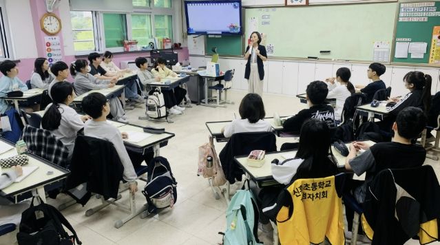 군포문화재단 군포시평생학습원, 초등학교 대상 찾아가는 자원순환교육 한번더제작소 운영